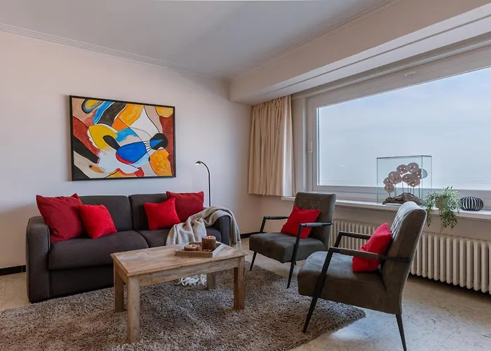 Charming Apartment With Frontal Seaview