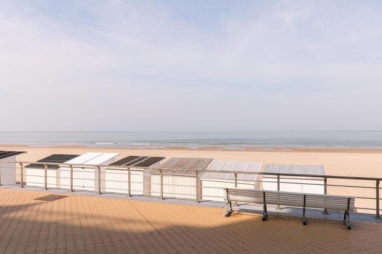 Charming With Frontal Seaview * Ostend