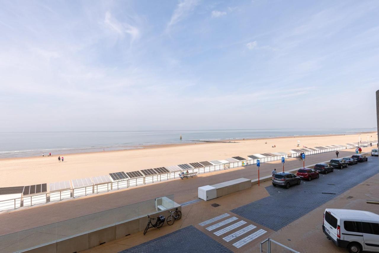 Apartment Charming With Frontal Seaview