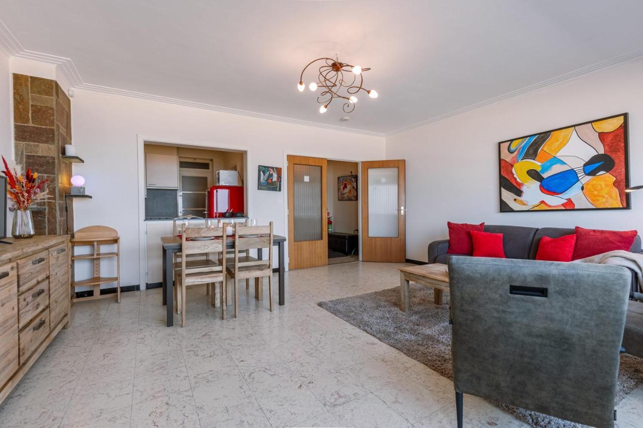 Charming With Frontal Seaview Apartment Ostend
